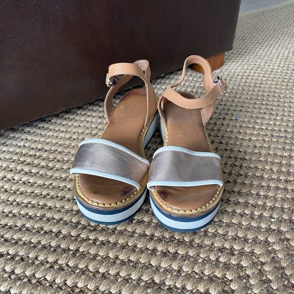 Tommy Hilfiger Collection Wedges - Picture 3 of 4